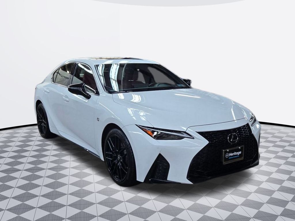2021 Lexus IS 350 F SPORT photo 3