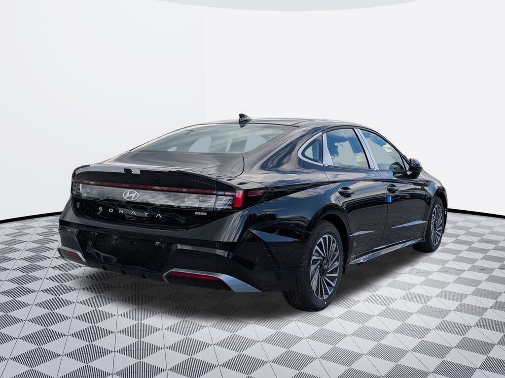 2025 Hyundai Sonata Hybrid Limited photo 4