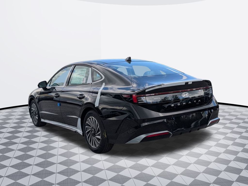 2025 Hyundai Sonata Hybrid Limited photo 3