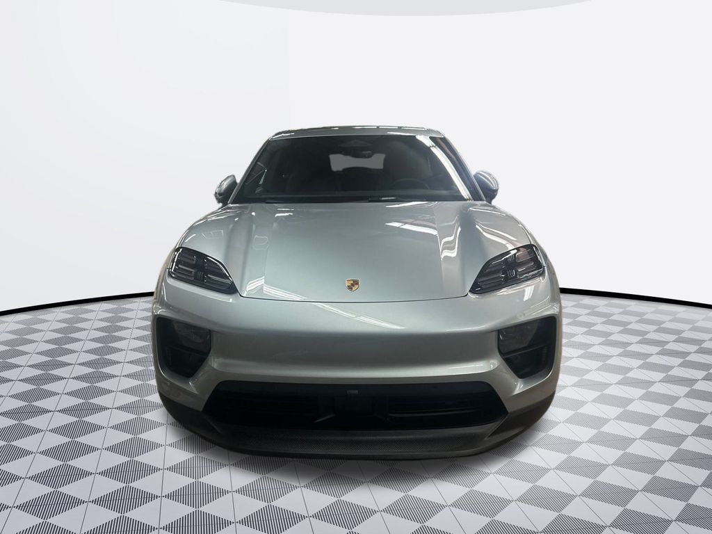 2025 Porsche Macan Electric 4 photo 2