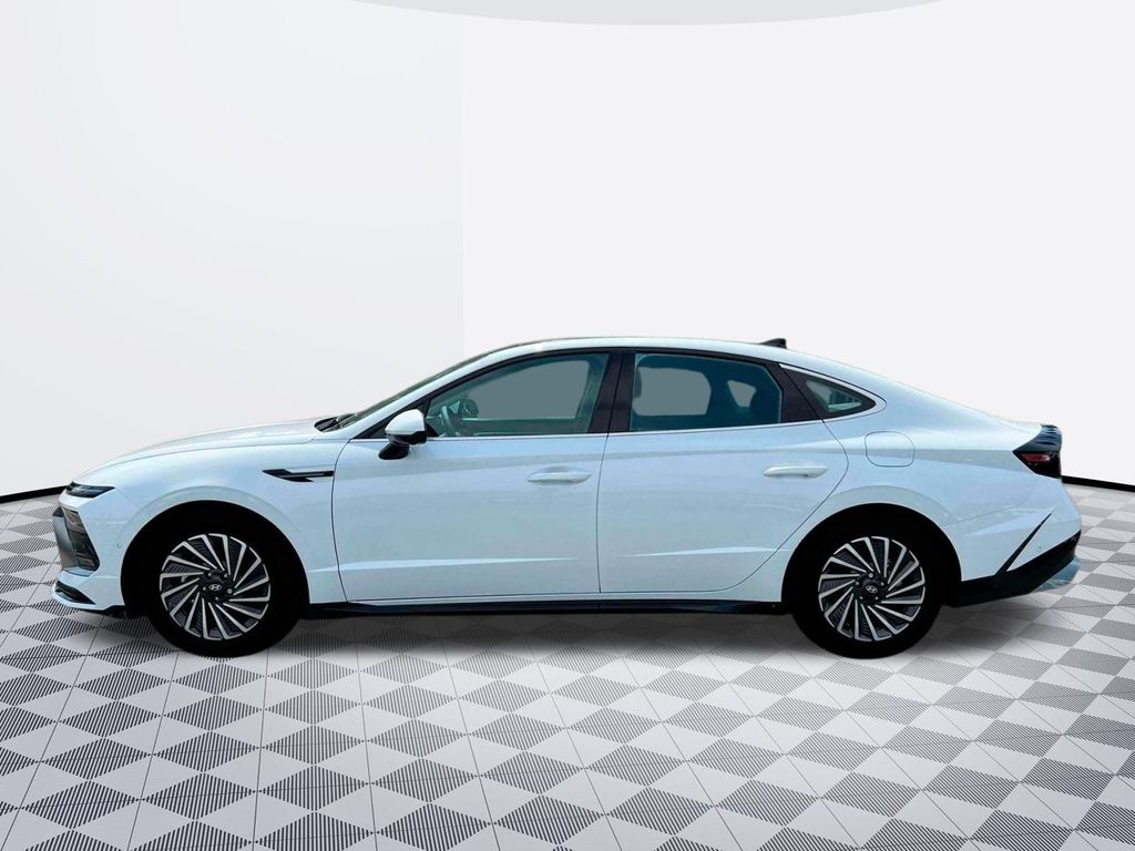 2025 Hyundai Sonata Hybrid Limited photo 3