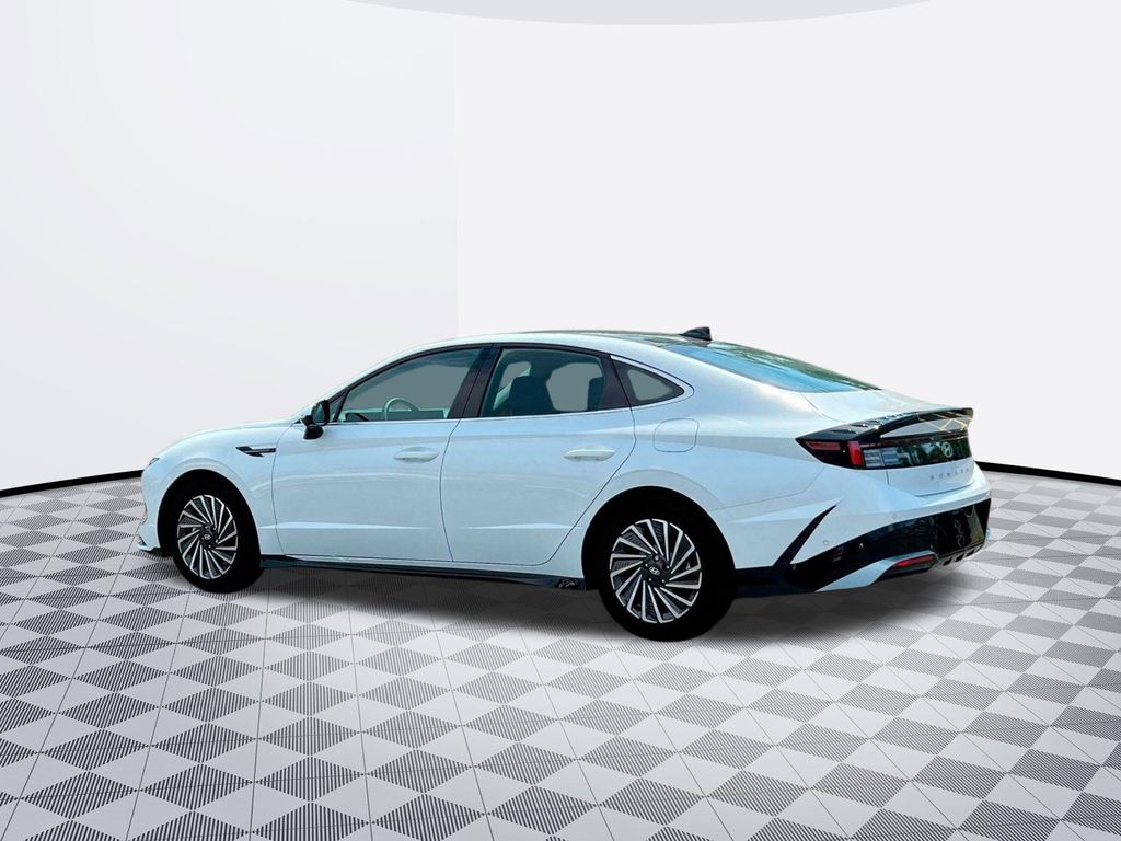 2025 Hyundai Sonata Hybrid Limited photo 4