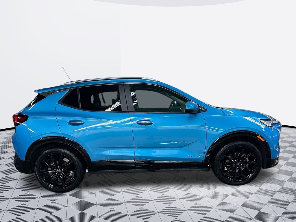 2025 Buick Encore GX Sport Touring photo 4