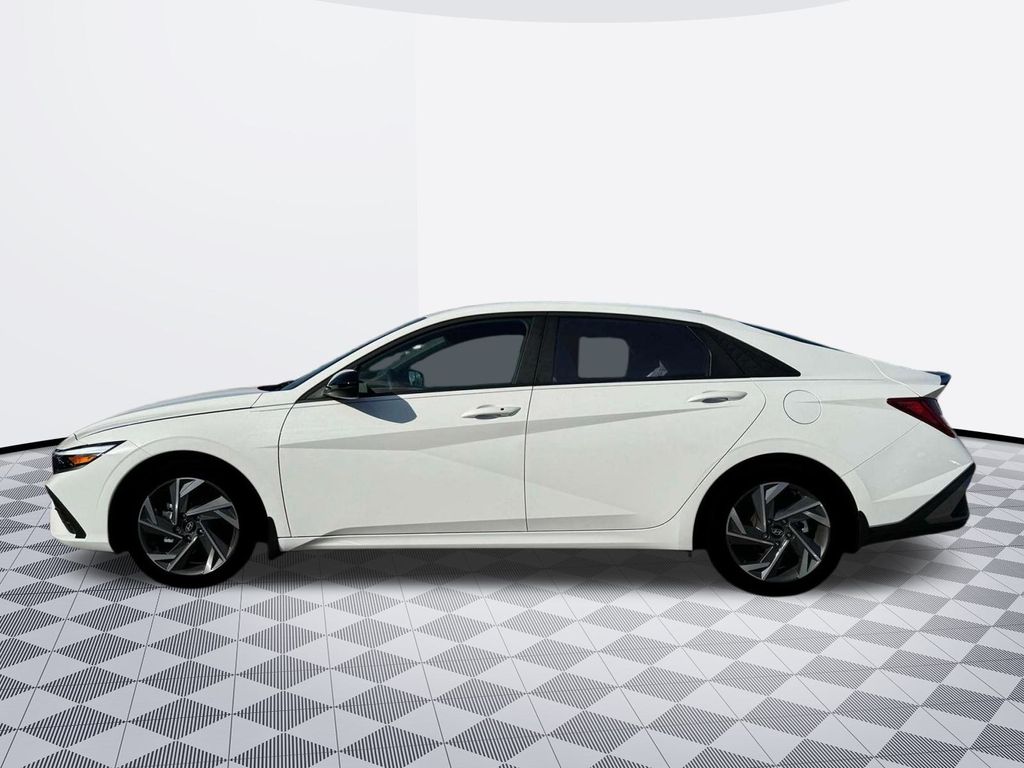 2025 Hyundai Elantra Hybrid SEL Sport photo 3