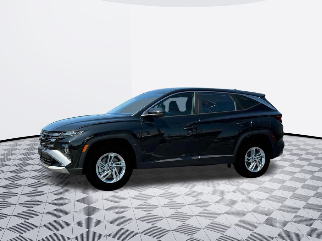 2025 Hyundai Tucson SE photo 2