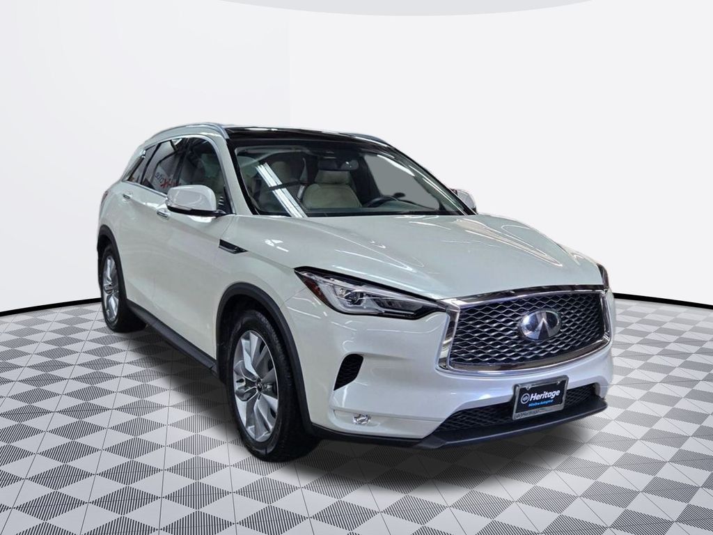2020 Infiniti QX50 Luxe photo 3