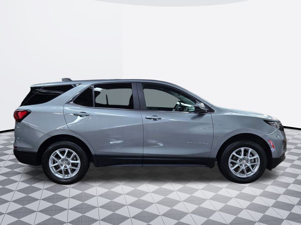 2023 Chevrolet Equinox LT photo 4