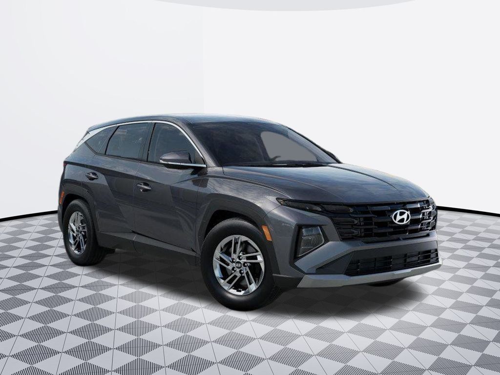 2025 Hyundai Tucson SE photo 2