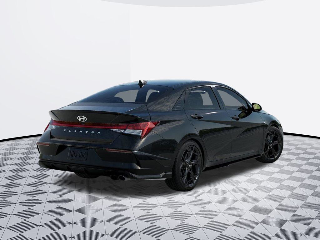 2025 Hyundai Elantra N Line photo 4