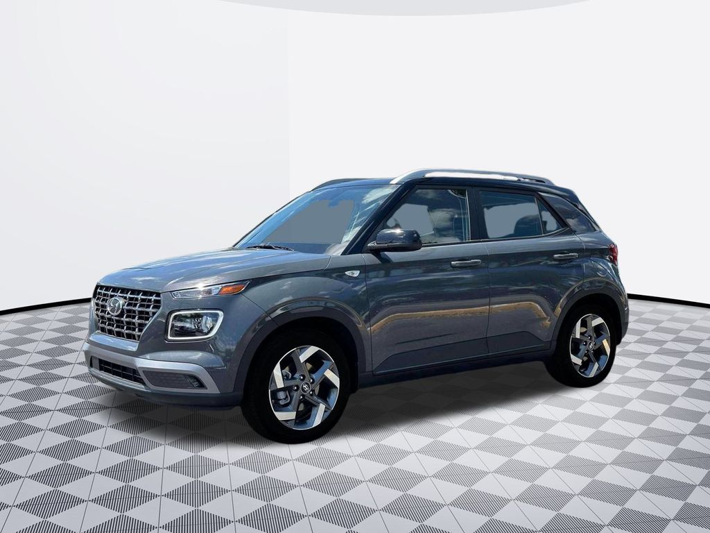 2025 Hyundai Venue Limited photo 2