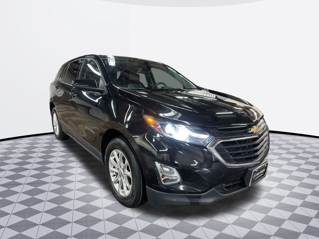2020 Chevrolet Equinox LT photo 3