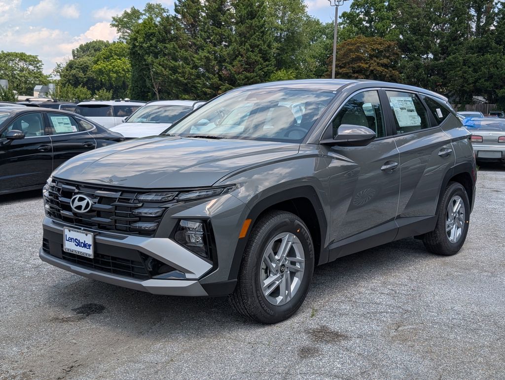 2025 Hyundai Tucson SE photo 2