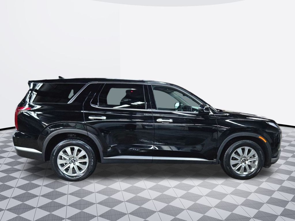 2023 Hyundai Palisade SE photo 2