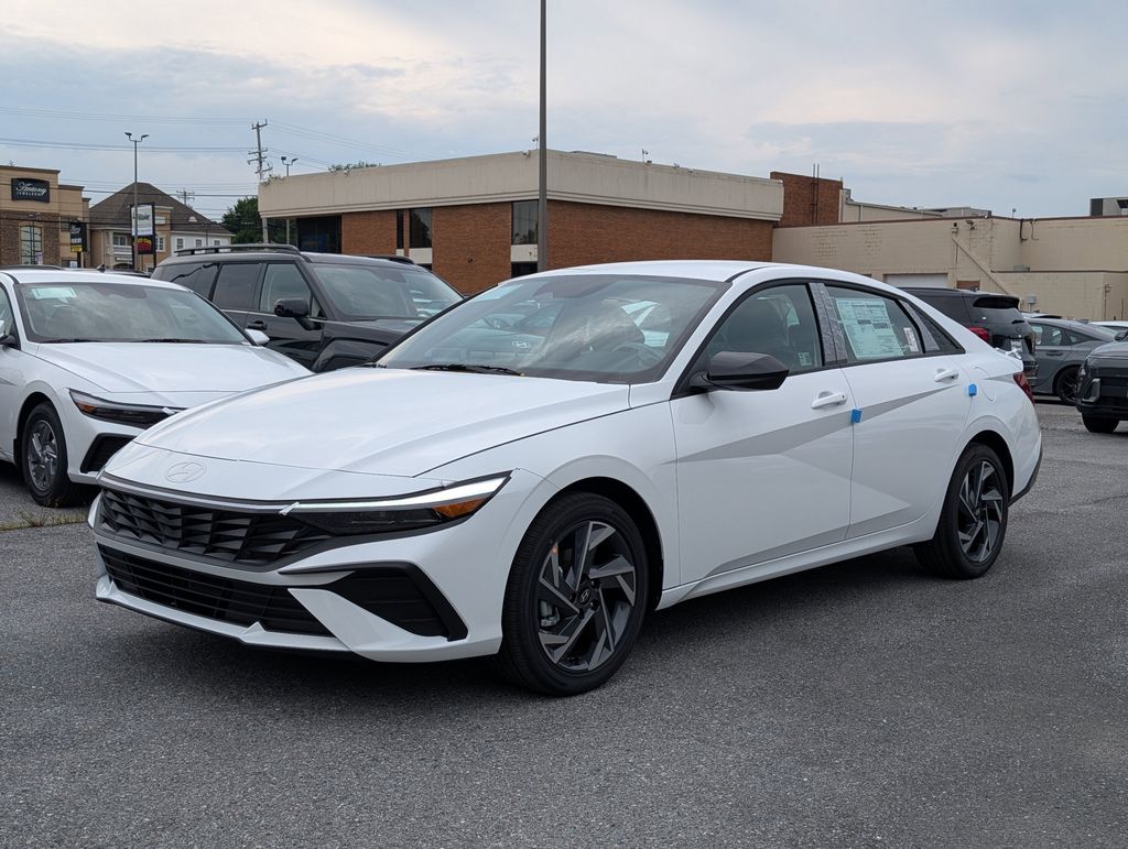 2025 Hyundai Elantra Hybrid SEL Sport photo 2