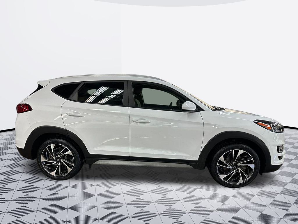 2019 Hyundai Tucson Sport photo 4