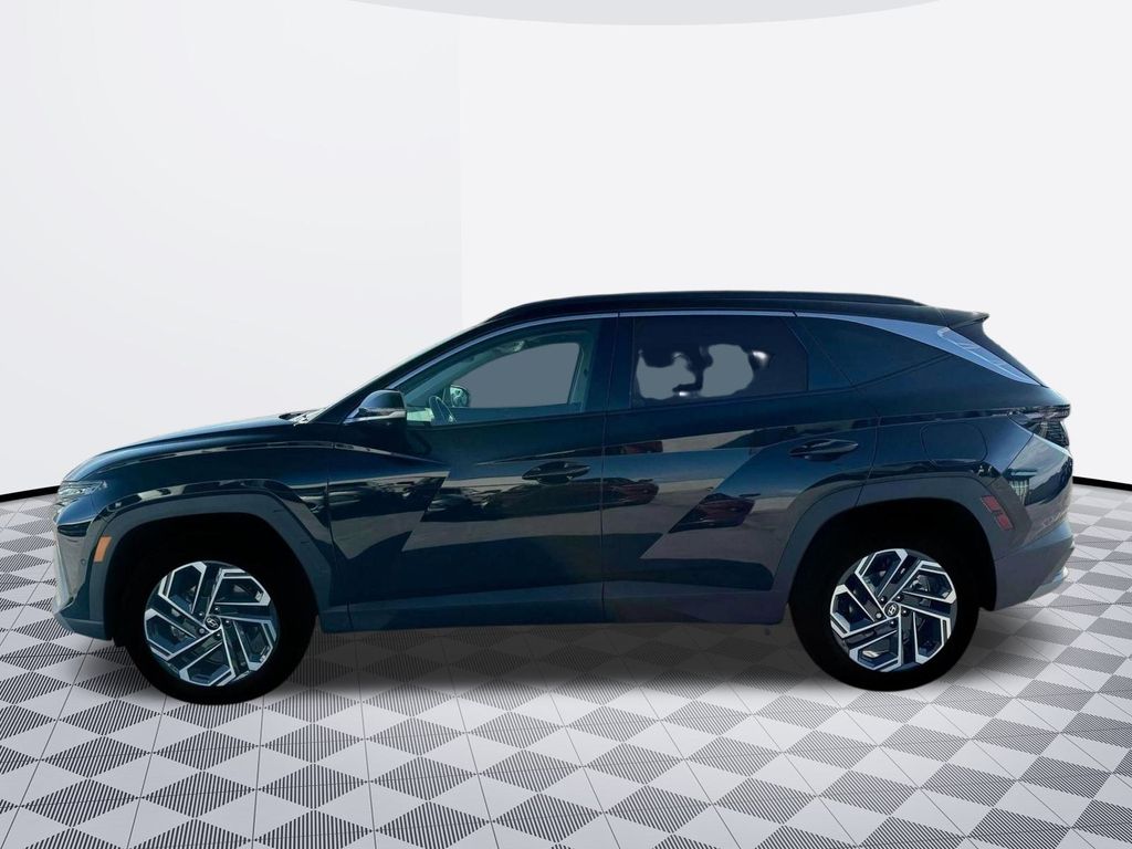 2025 Hyundai Tucson Limited photo 2
