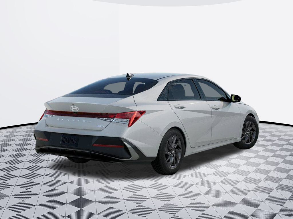 2025 Hyundai Elantra Hybrid Blue photo 4