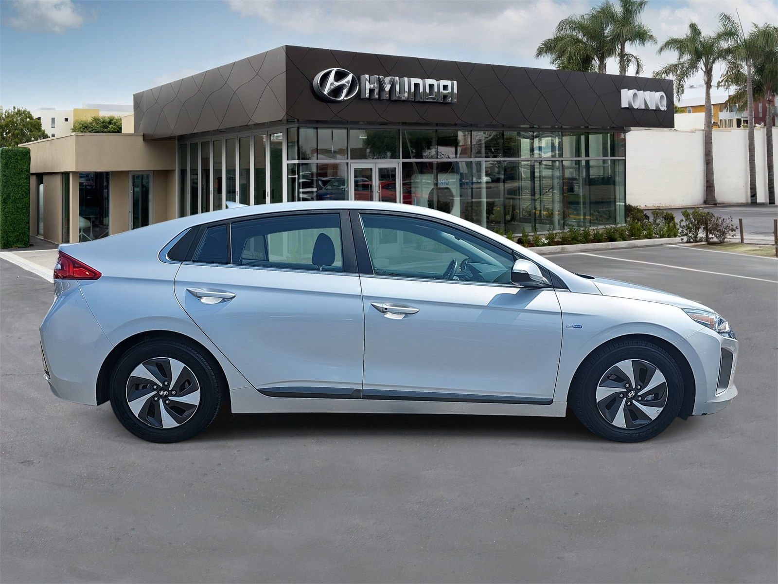Used 2018 Hyundai IONIQ SEL with VIN KMHC75LC6JU087534 for sale in Santa Monica, CA