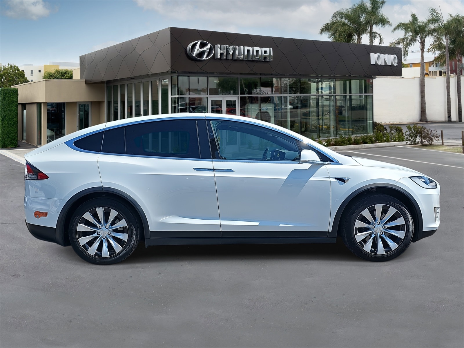 Used 2020 Tesla Model X Long Range Plus with VIN 5YJXCAE24LF261241 for sale in Santa Monica, CA