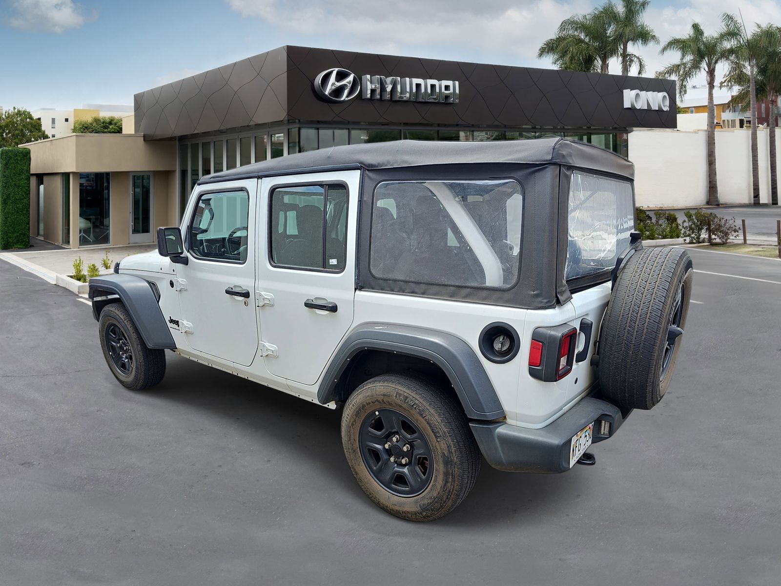 2023 Jeep Wrangler 4-Door Sport - Photo 6