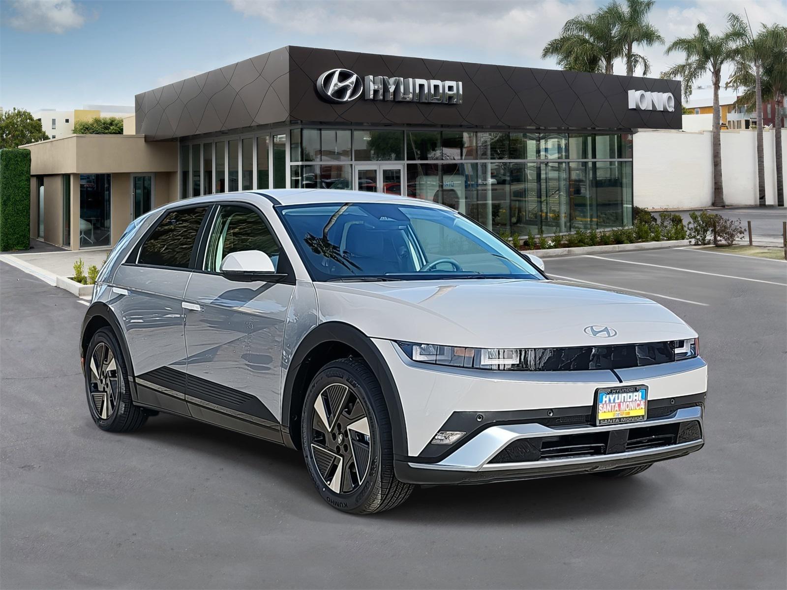 2026 Hyundai IONIQ 5 SEL's photo