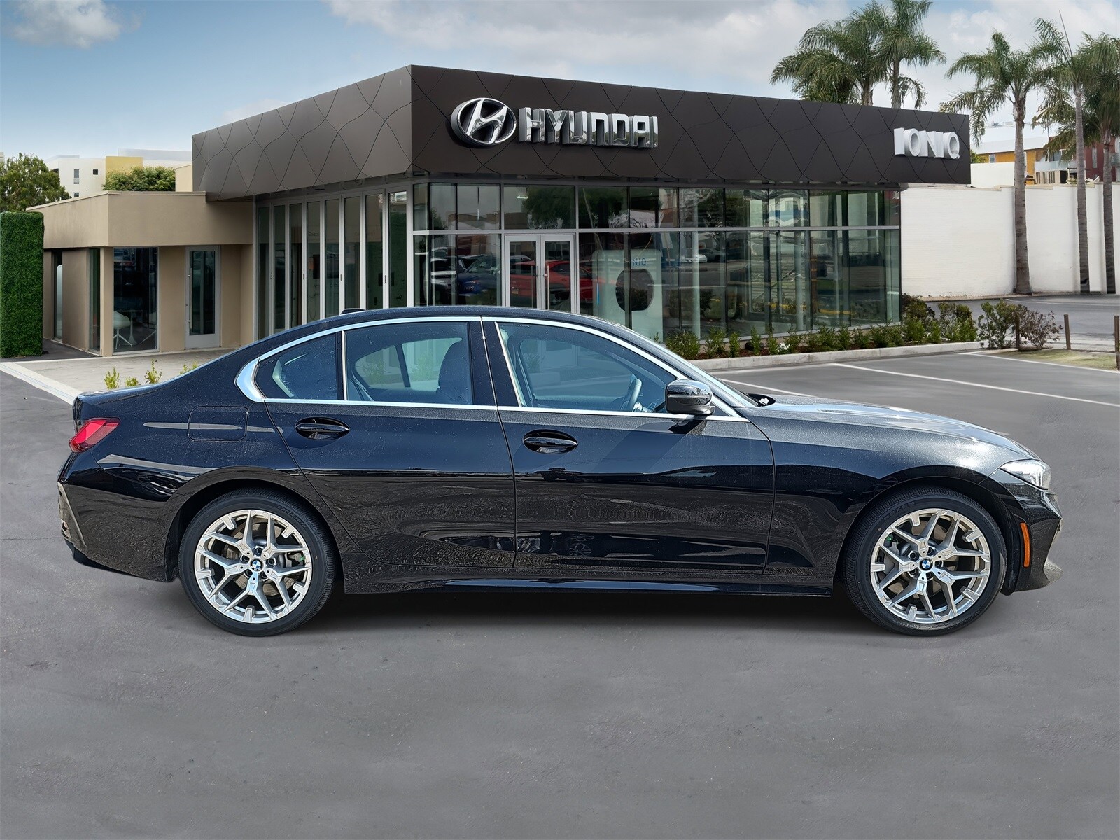 2025 Bmw 330i xDrive photo 2
