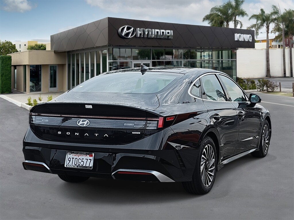 Certified 2025 Hyundai Sonata Hybrid Limited Sedan