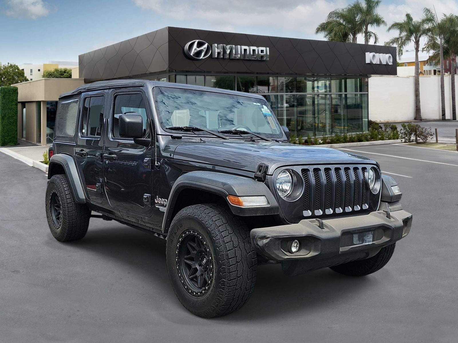 2018 Jeep Wrangler Sport's photo