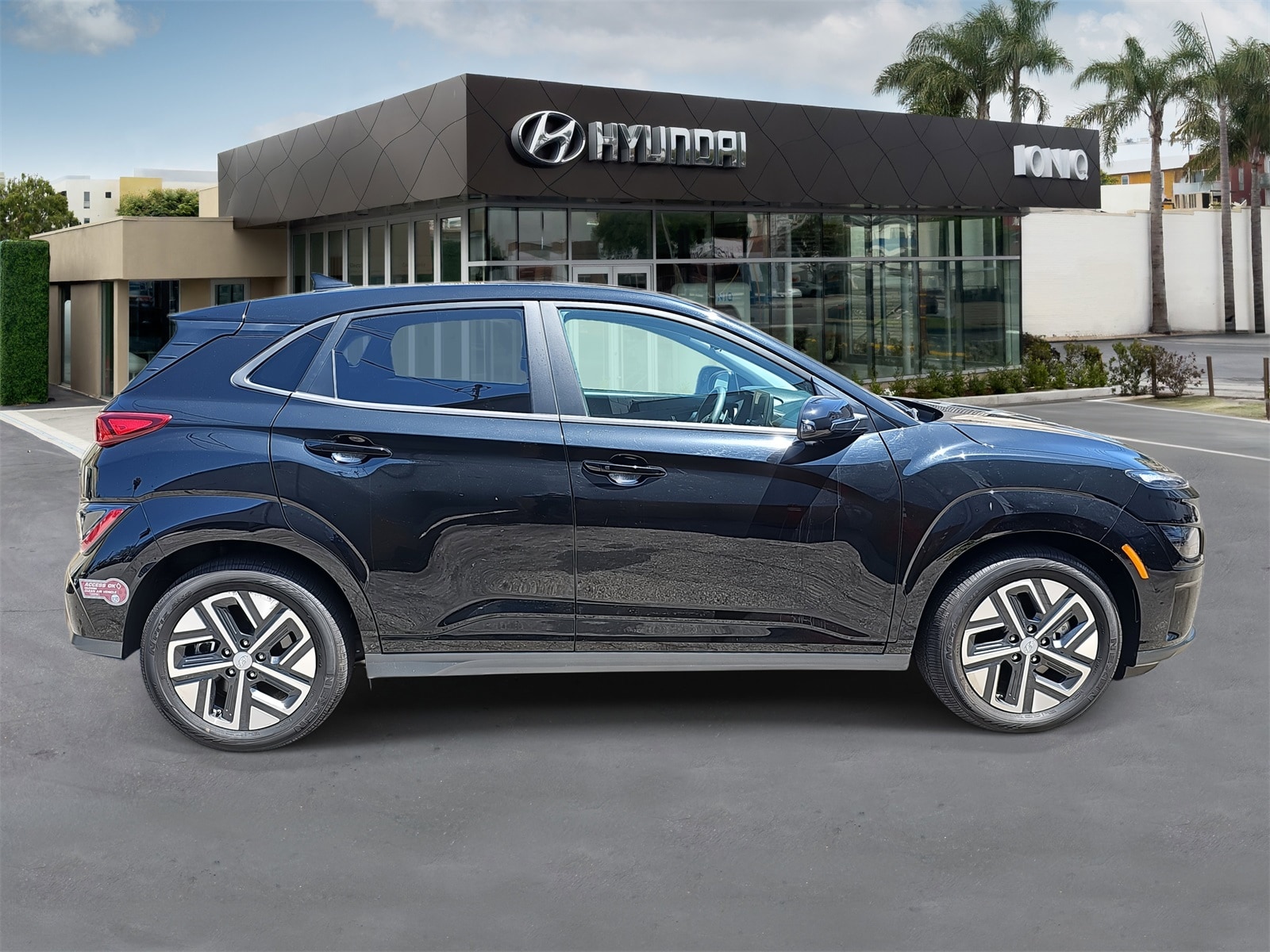 Certified 2023 Hyundai Kona EV SE with VIN KM8K23AG5PU166707 for sale in Santa Monica, CA