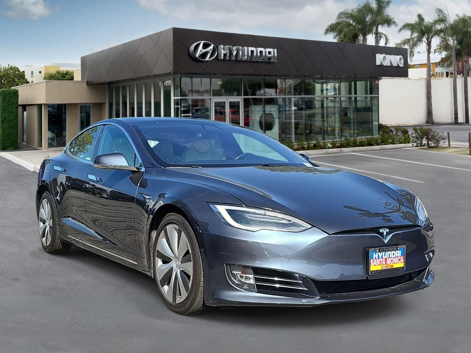 2020 Tesla Model S Long Range's photo