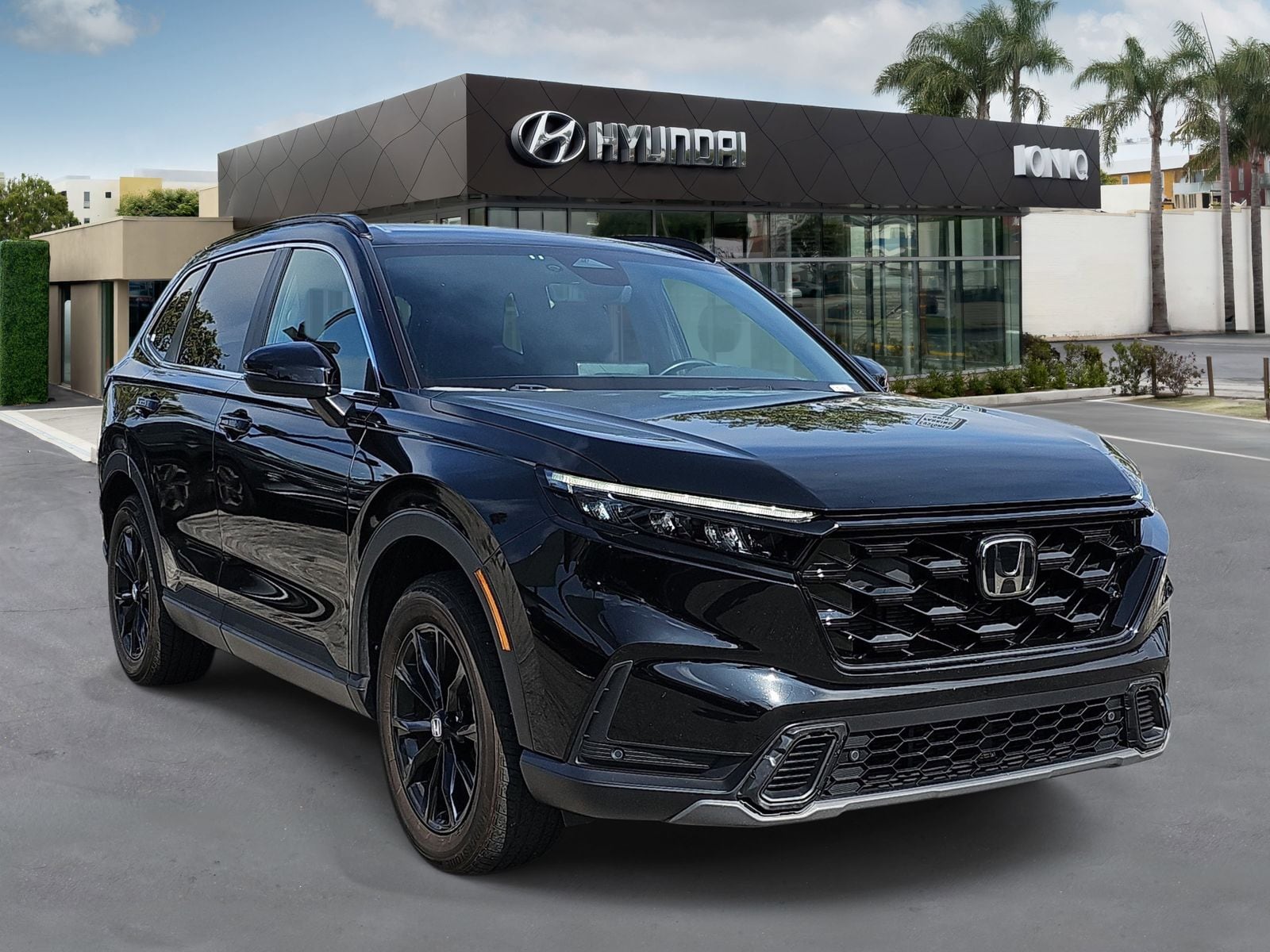 2025 Honda CR-V Hybrid Sport-L AWD's photo