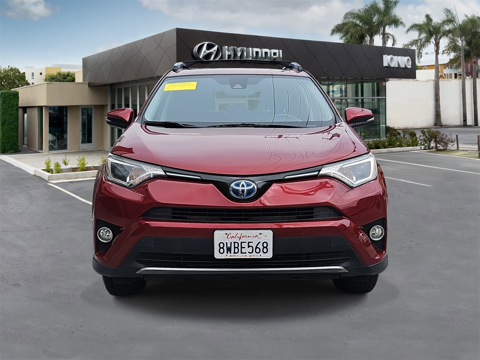 2018 Toyota RAV4 Hybrid XLE photo 2