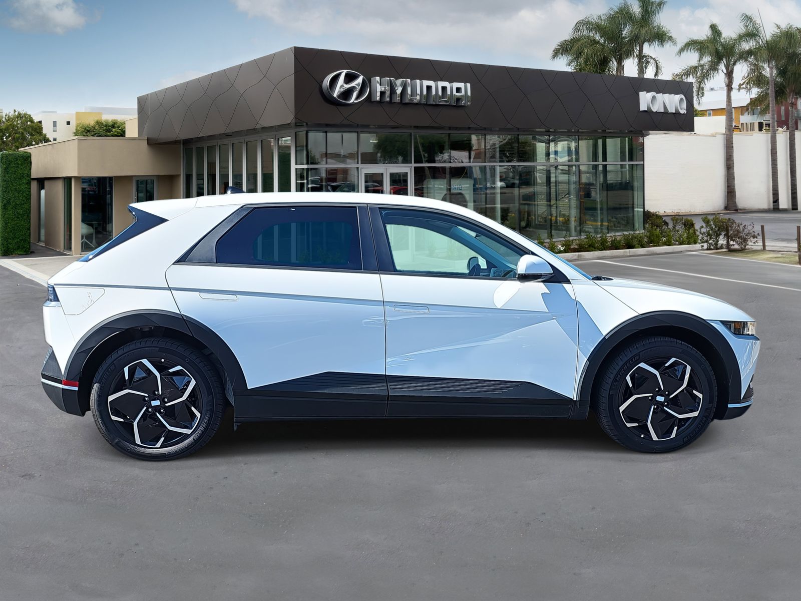 Certified 2024 Hyundai IONIQ 5 SEL with VIN KM8KNDDF7RU303195 for sale in Santa Monica, CA