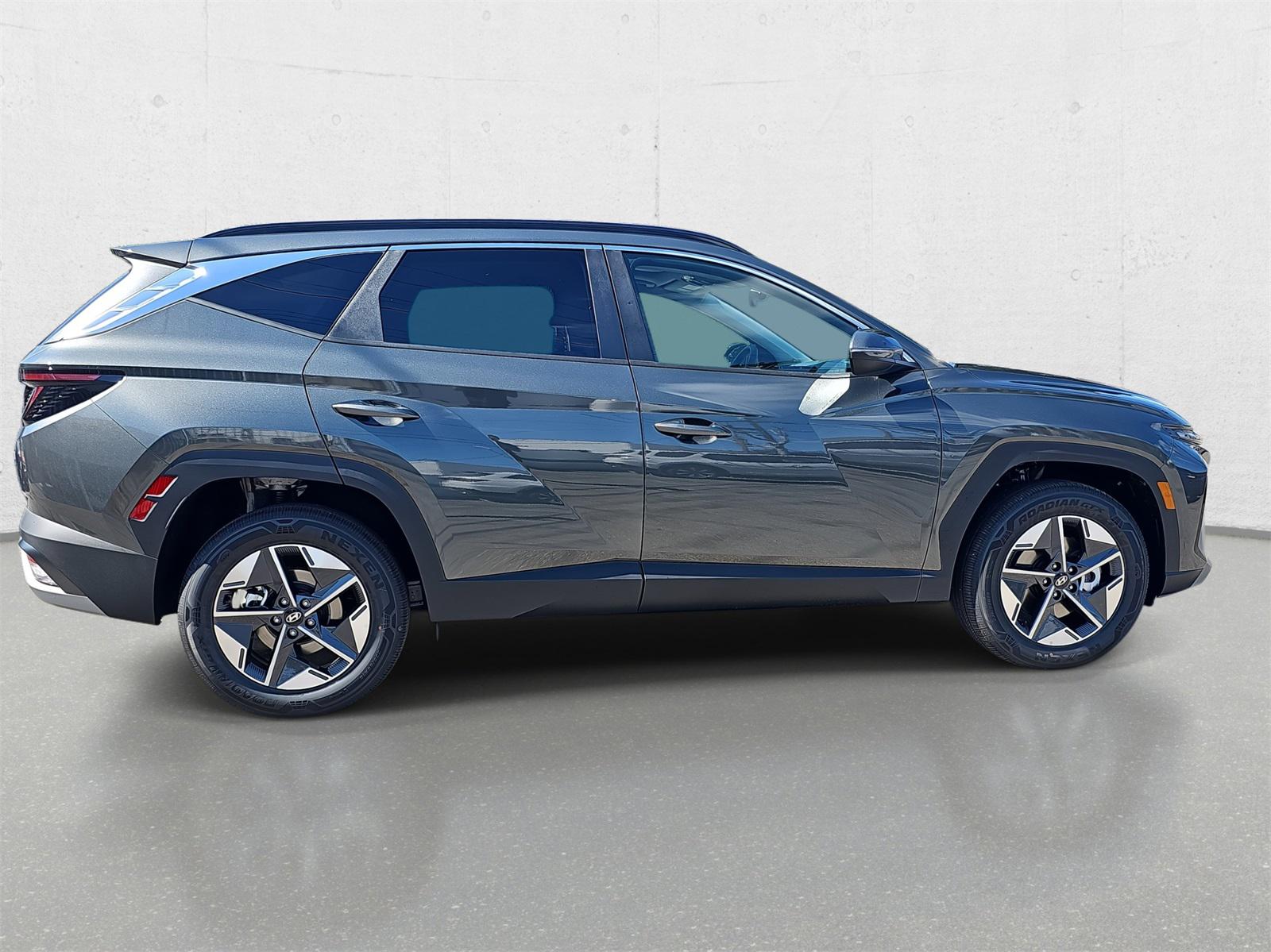 2025 Hyundai Tucson Hybrid SEL Convenience photo 2