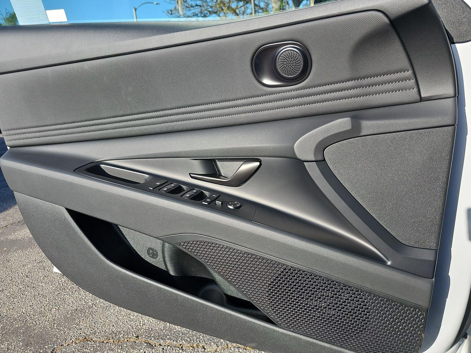 2026 Hyundai Elantra SEL Sport - Photo 30