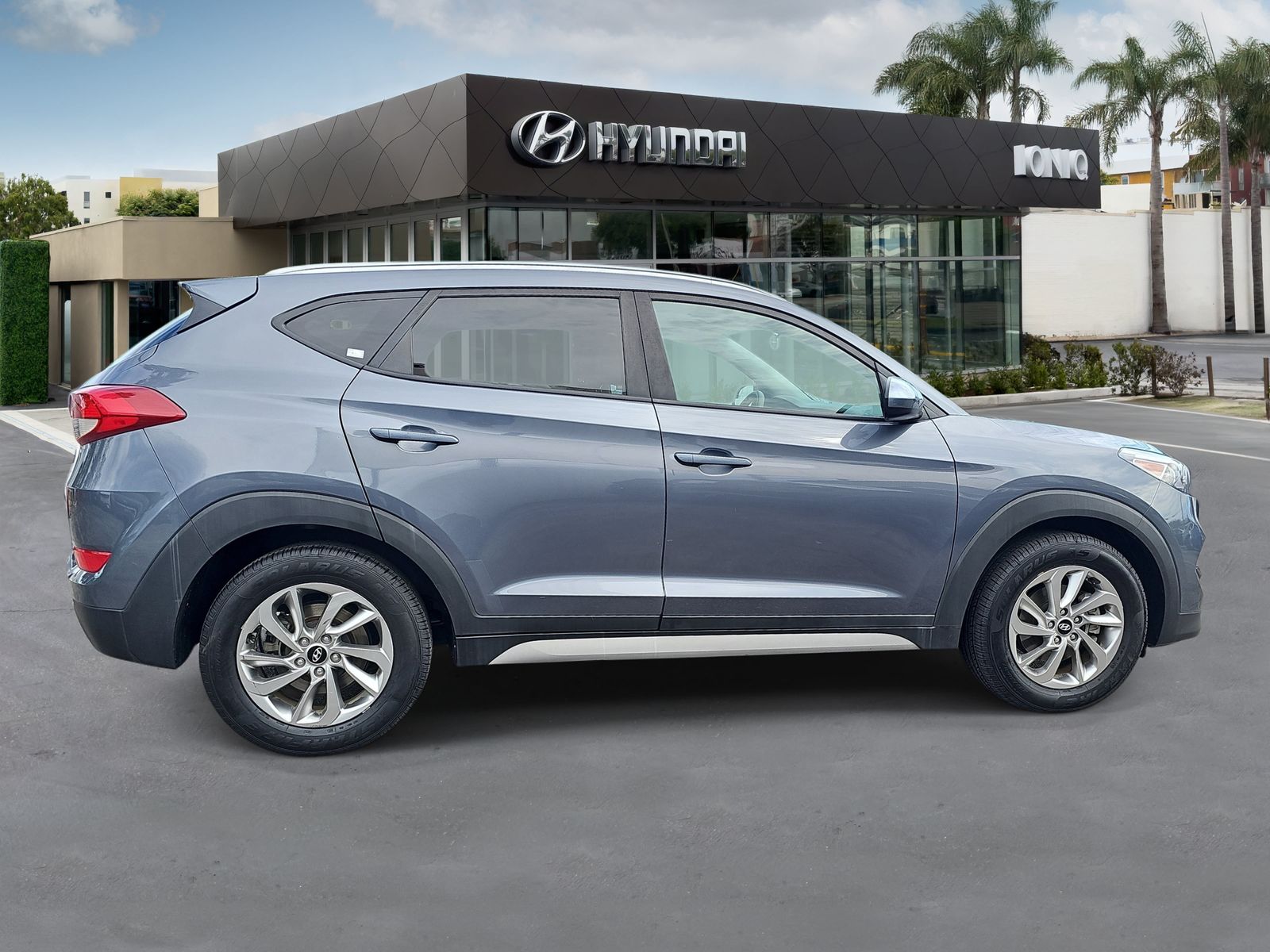 Used 2018 Hyundai Tucson SEL with VIN KM8J33A44JU683938 for sale in Santa Monica, CA