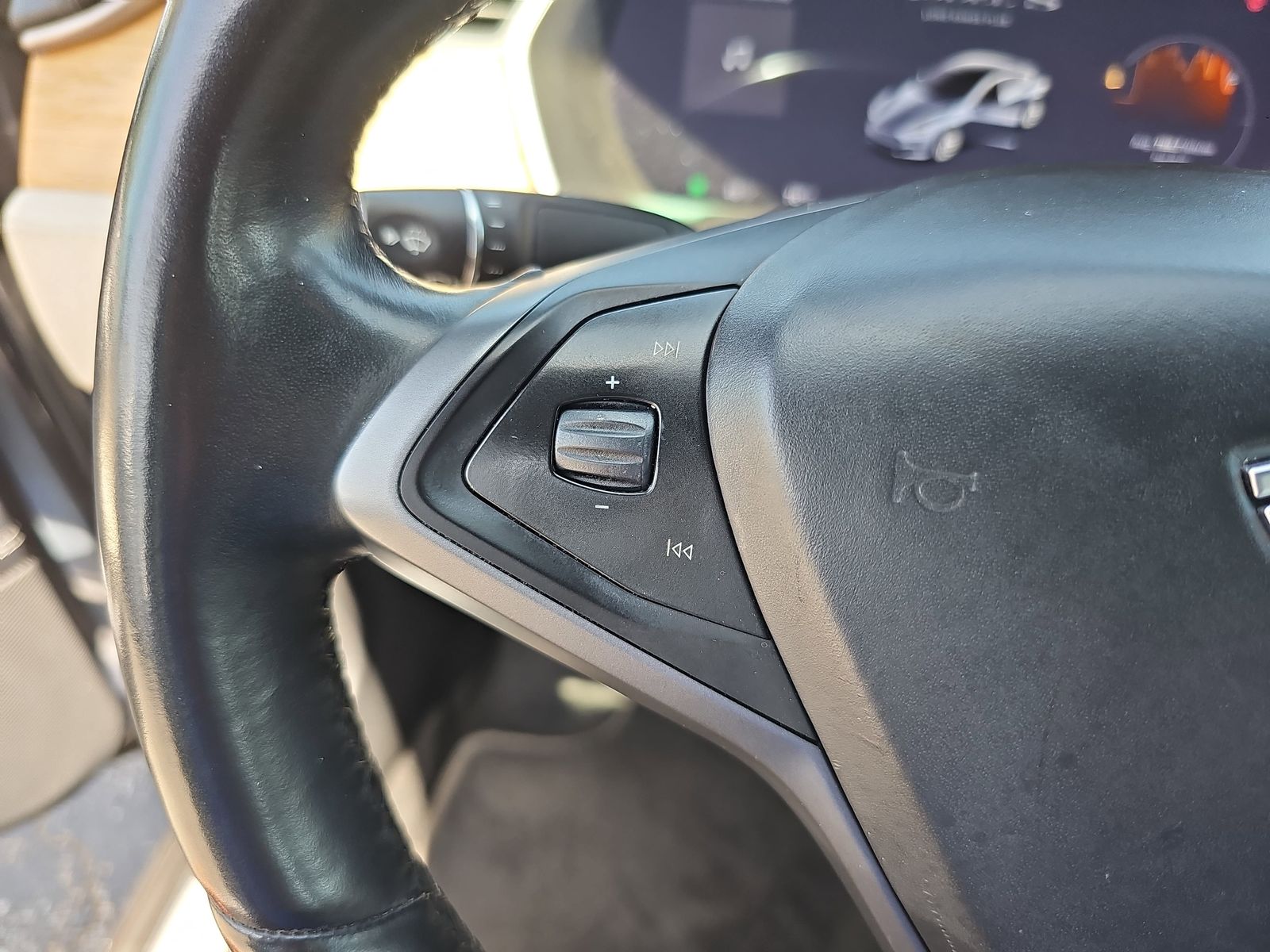 2020 Tesla Model S Long Range - Photo 17