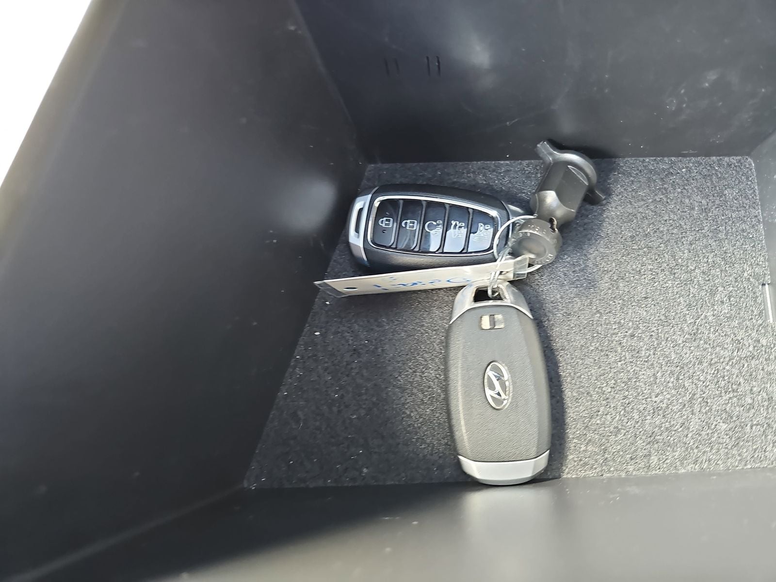 2022 Hyundai Elantra Limited - Photo 42