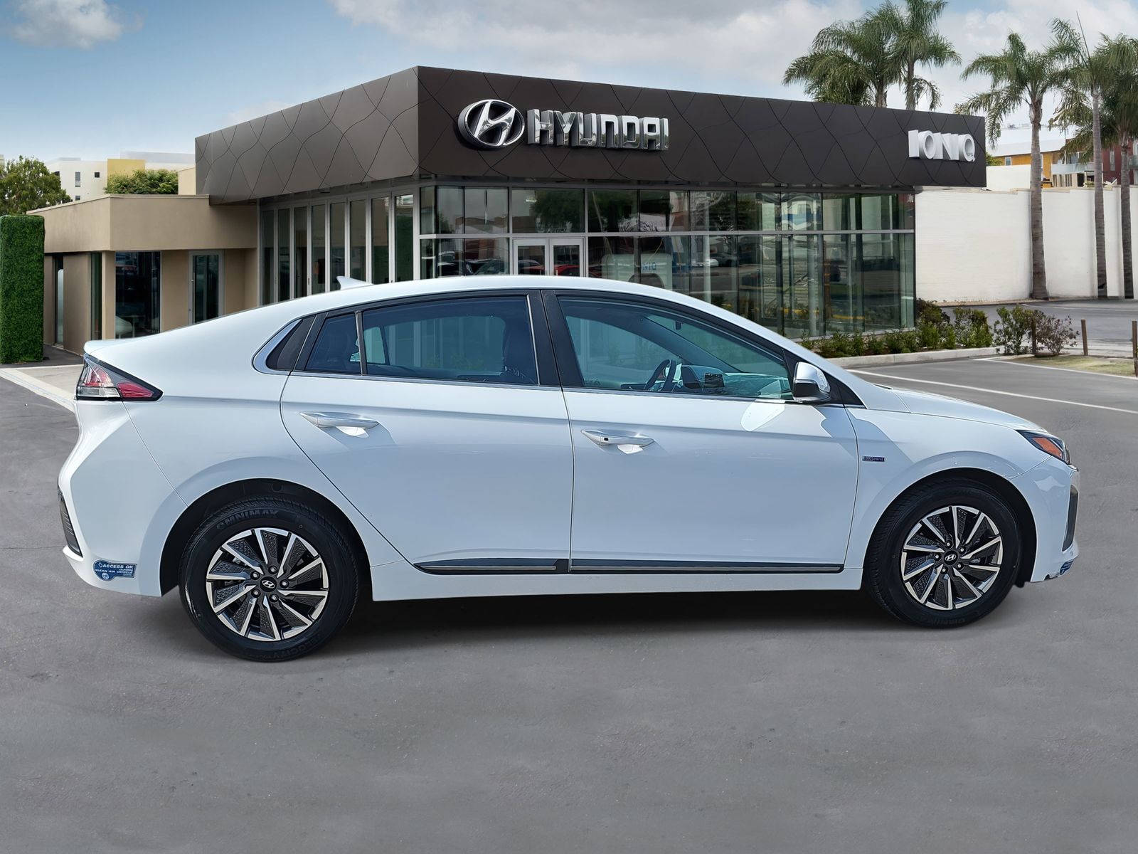 Used 2020 Hyundai IONIQ Limited with VIN KMHC85LJ9LU070547 for sale in Santa Monica, CA