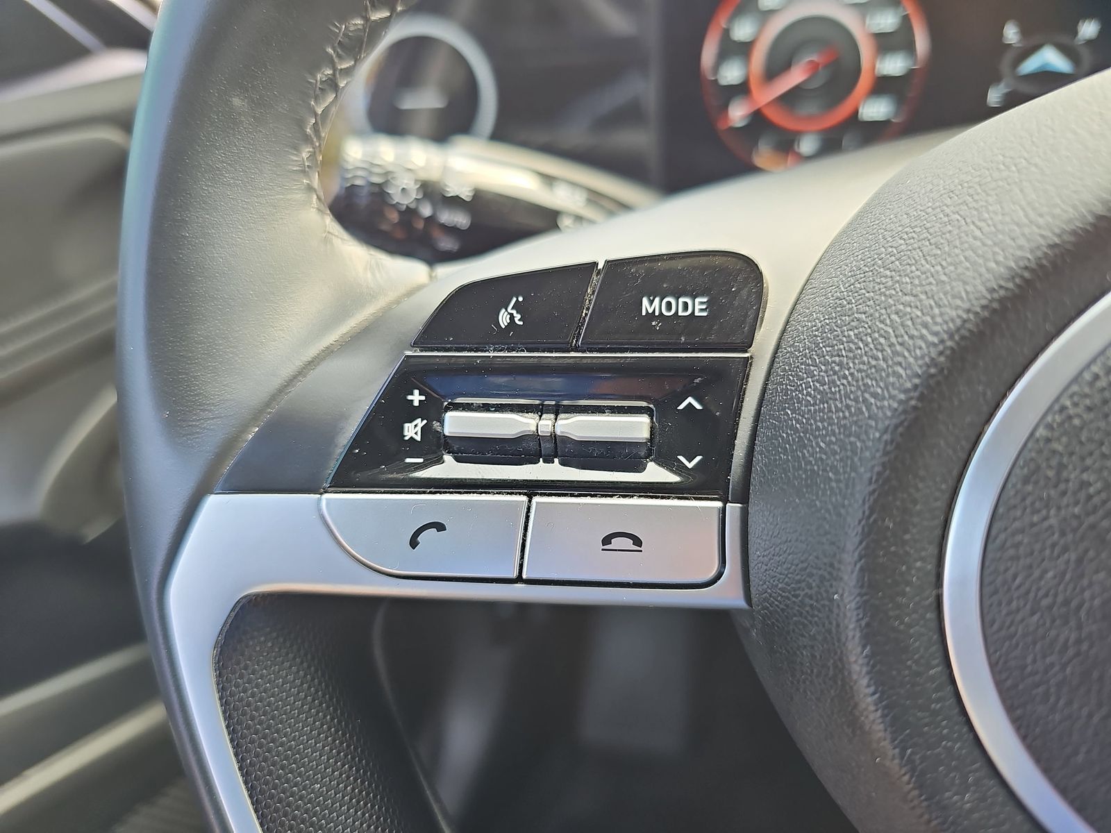 2022 Hyundai Elantra Limited - Photo 16