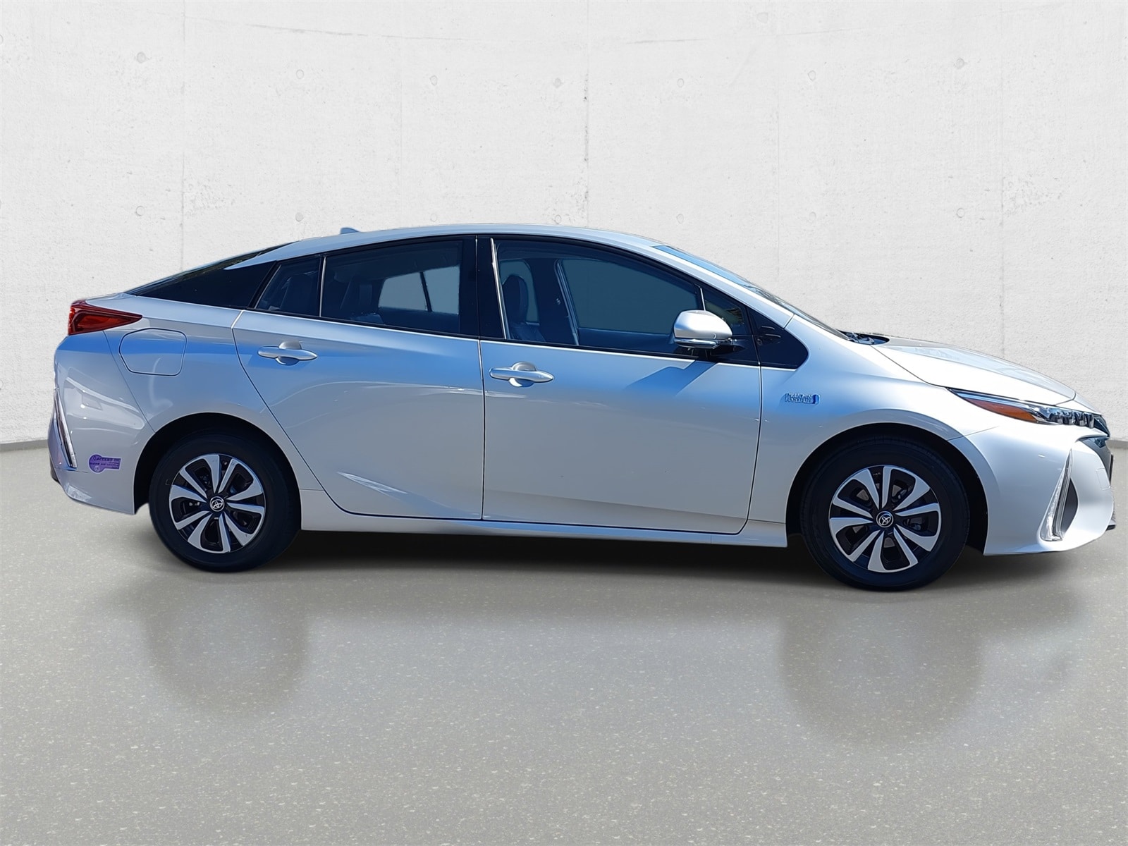 Used 2018 Toyota Prius Prime Premium with VIN JTDKARFP7J3103091 for sale in Santa Monica, CA