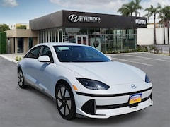 2025 Hyundai IONIQ 6 SE Sedan
