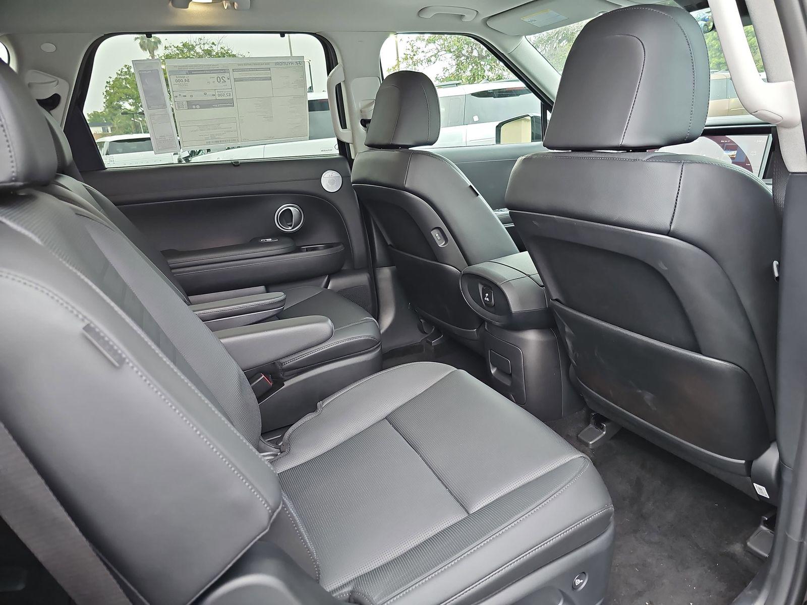 2026 Hyundai Palisade Limited - Photo 10