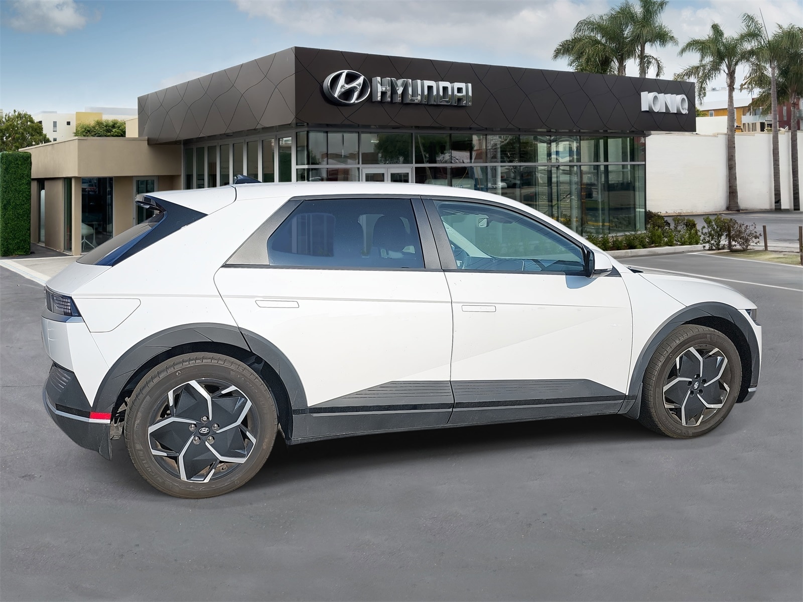 Used 2024 Hyundai IONIQ 5 SEL with VIN KM8KN4DE1RU248511 for sale in Santa Monica, CA