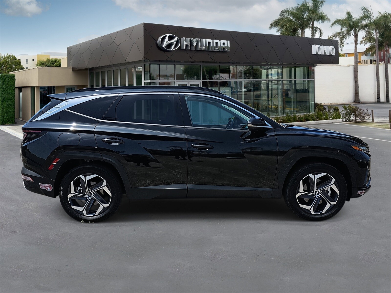 2024 Hyundai Tucson Plug-in Hybrid Limited photo 2