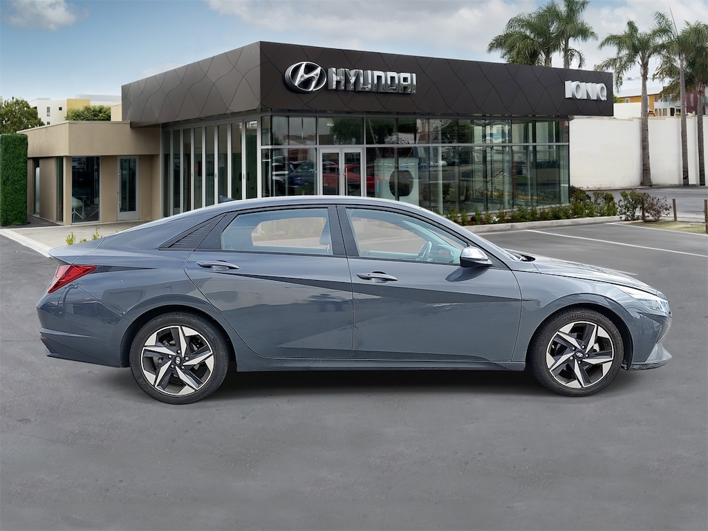 Used 2023 Hyundai Elantra SEL Sedan