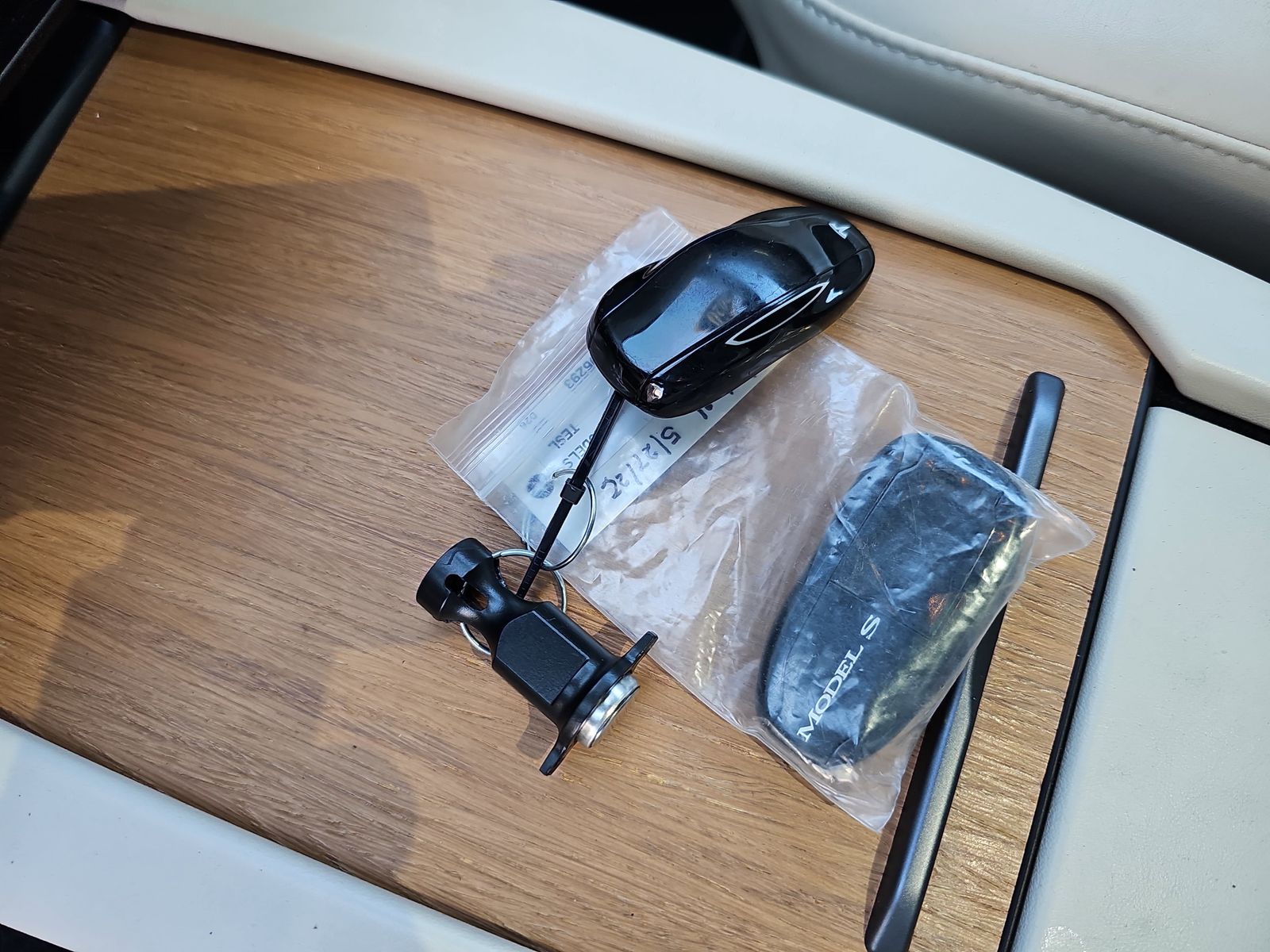 2020 Tesla Model S Long Range - Photo 42