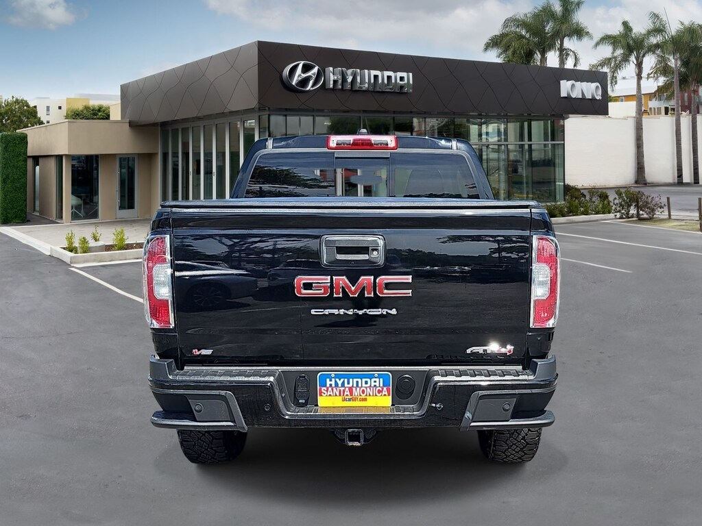 Used 2021 GMC Canyon AT4 w/Leather Truck
