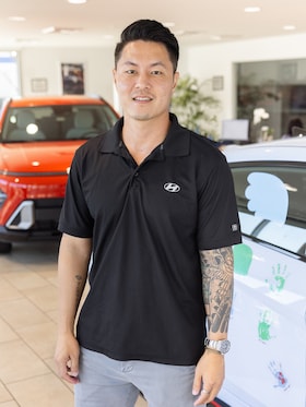 Staff member Paul Kim from 9225eb39cb86