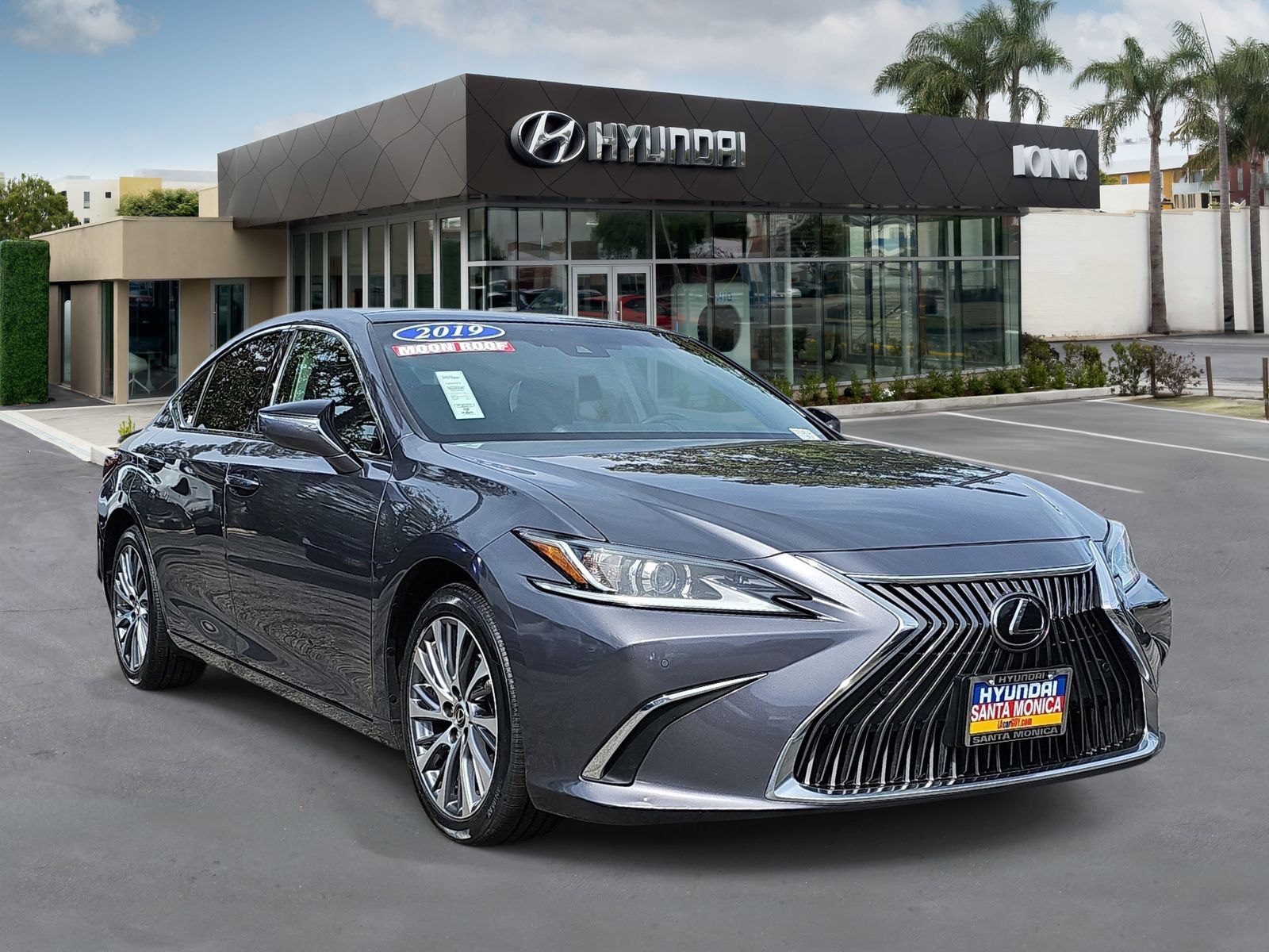 2019 LEXUS ES